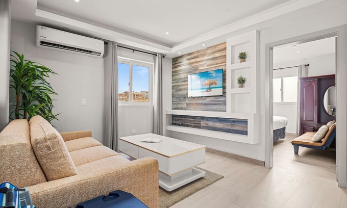 Ponton Apartment | Spacious 2BR Aruba Home with a Pool, BBQ, Full Equipped Kitchen & Gated Backyard