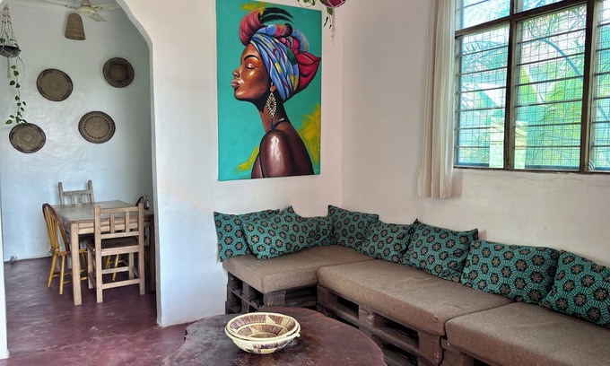Pingwe House | 2 Houses with Garden, Outdoor Cinema, Milky Way Views - 5 Min to Beach