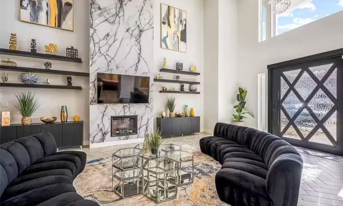 Hull House | Modern Luxe Oasis with Pool