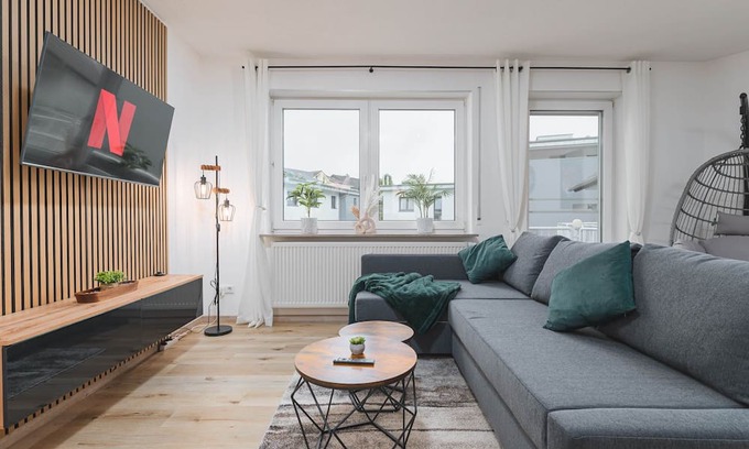 Duhren Apartment | Roomfall Apartment Sinsheim with TG & Wi-Fi & balcony