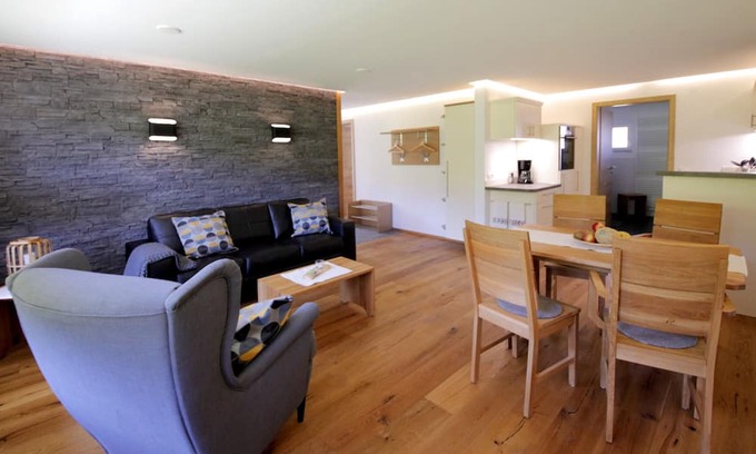Unterkirnach Apartment | Apartment 'Abendgrund' with Private Terrace, Shared Garden and Wi-Fi