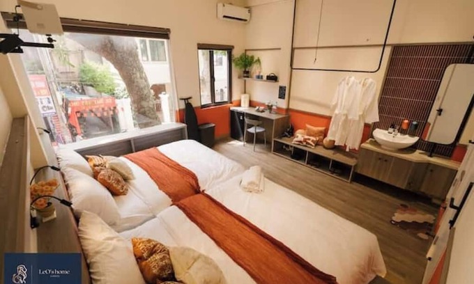 Van Mieu Apartment | 3BR3BA Family room 2'to TrainStr Free Laudry-Gym