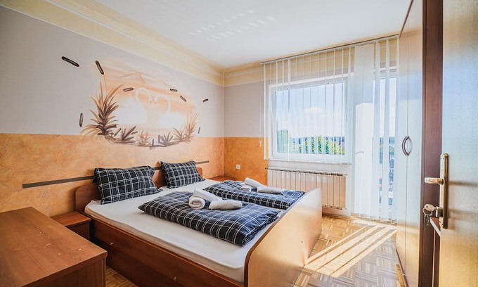 Trnovska House | Double Room with Balcony at Siva Čaplja