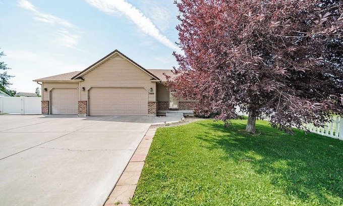 Idaho Falls House | Enchanted Stay on Merlin