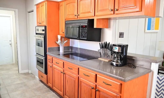 Universal City House | Spacious 4BR w/ Pool & Game Room Near Randolph AFB Extended Stay