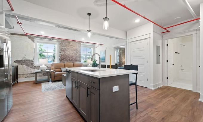 McMinnville Condo | Stay in the spacious 2BR Squad Room in McMinnville, TN!