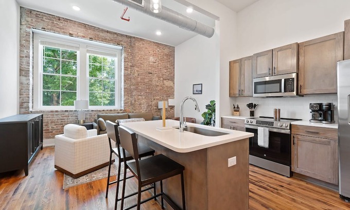 McMinnville Condo | Experience comfort in 204 - MR. BLUE'S SUITE, a cozy 2BR retreat in McMinnville, TN.