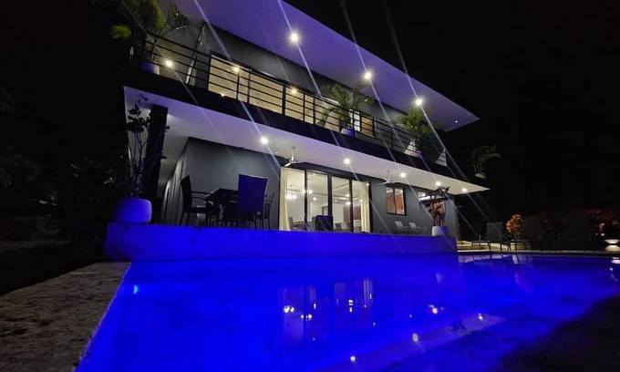 Fortuna House | Palmas - Infinity Pool House - Bagaces La Fortuna.