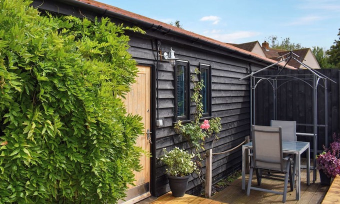 Sudbury Cottage | 1 bedroom accommodation in Ashen, near Clare
