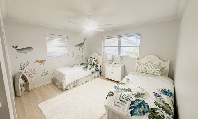 Hobe Sound House | Tropical Historic Pool Home, Hobe Sound