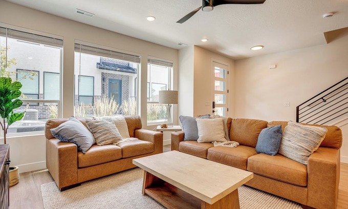 Weber County House | Hike & Ski: Townhome 8 Mi to Dtwn Ogden!