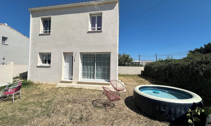 Redessan Villa | Bright, quiet house in Redessan