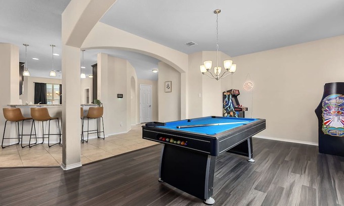 Temple House | Fire table|Pool Table|Movie Theatre|Arcade|14PPL