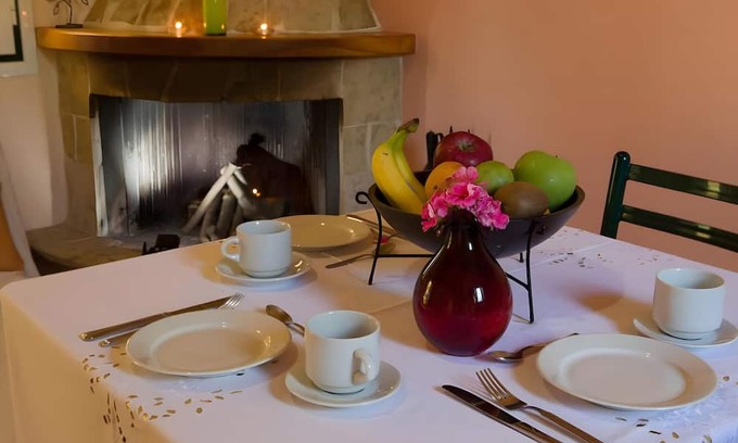 Paralio Astros Apartment | Apartment 'Maisonette with Private Patio 4' with Mountain View, Wi-Fi and Air Conditioning
