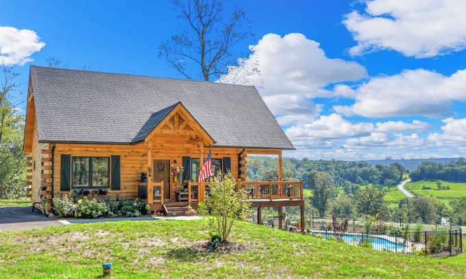 Smithsburg Cabin | Dreamcatcher Cabin ~Scenic views with BIG sky hues