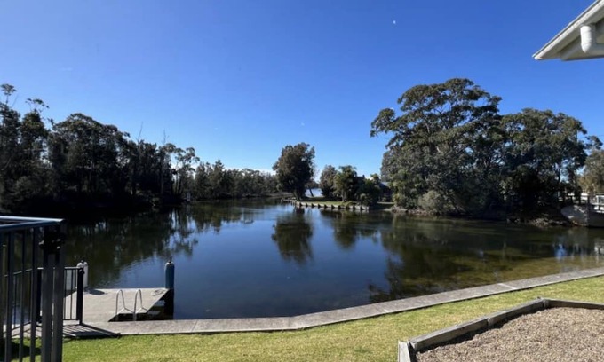 Sussex Inlet House | La Dolce Vita - Beautiful spacious Waterfront home