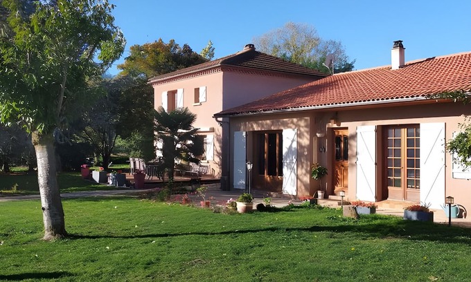 Rentieres Cottage | Cottage 'De La Fermette Aubepines' with Shared Pool, Private Terrace and Wi-Fi