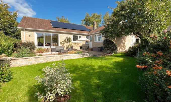 Wedmore House | HATHERLOW - Idyllic Private Retreat in Charming Wedmore