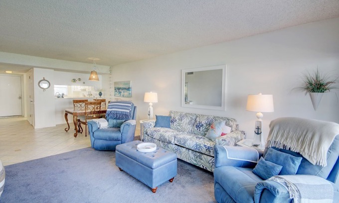 Fort Walton Beach Condo | El Matador 328 - Second floor unit