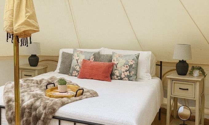 Boss Apartment | Private Stargazing Tent Dogwood Den – Peaceful Glamping with Fire Pit & Open Skies