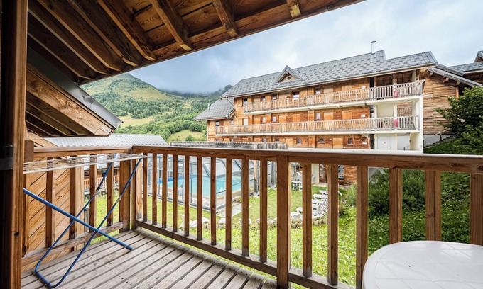 Montgellafrey Apartment | Chalet for 6/8 People – Cosy – Pool & Sauna – Summer/Winter – Mountain View