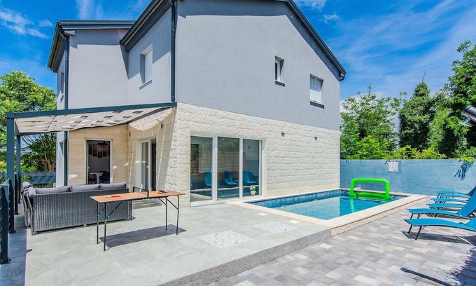 Vir House | Schönes Haus in Vir - CDA400