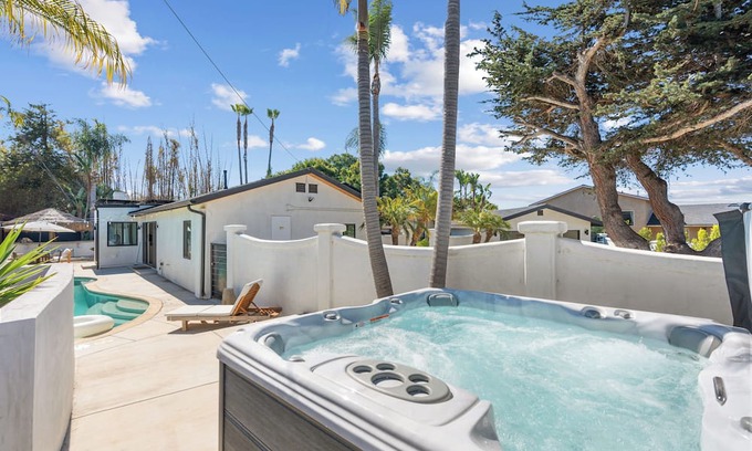 Fire Mountain House | Grandview Coastal Retreat