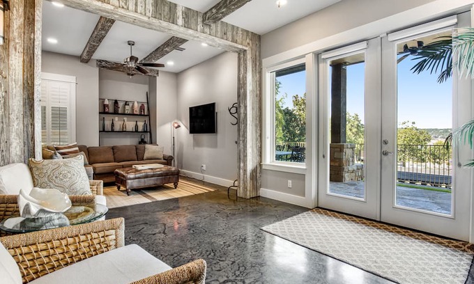Spicewood Villa | Huge luxury villa with lake views, outdoor kitchen, alfresco patio, bunk room
