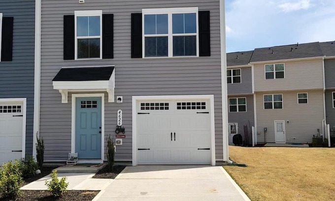 Northeast Raleigh Condo | Cozy Newly Constructed Condo on a Corner Lot - Perfect for your next getaway