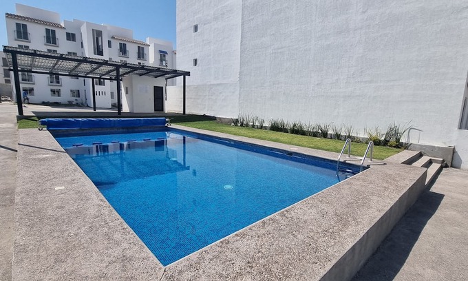 Queretaro Municipality Apartment | Comfortable Apartment With Swimming Pool, Wi-Fi, In Private Condo