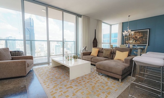 Panama City Apartment | Exclusive and luxury 1BR with balcony in Yoo Panama